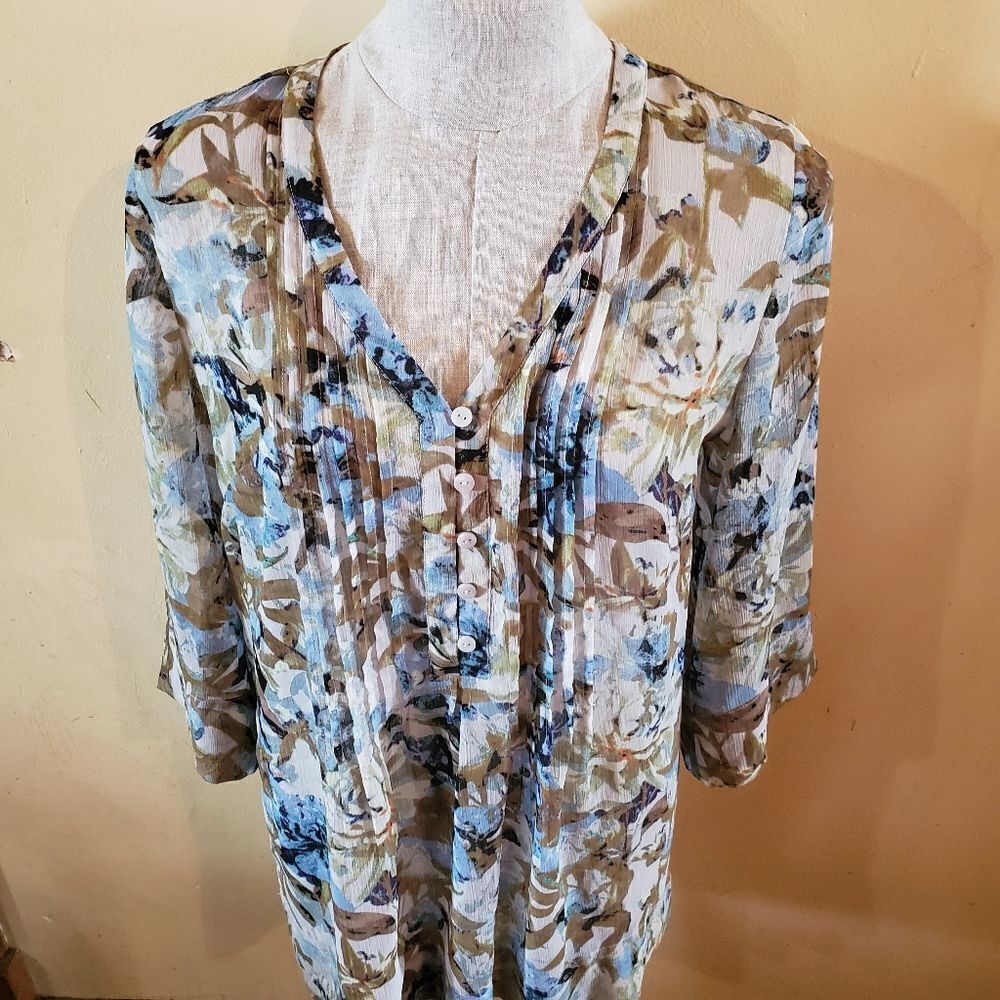 Soft surroundings sheer floral blouse sz Medium